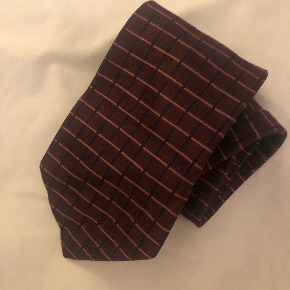 Brooks Brothers Burgundy, Gold & Black Checkered Squares Tie 100% Silk GORGEOUS
